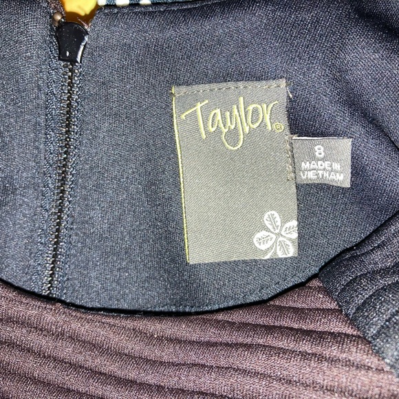 Taylor Ribbed Color-block A-Line Dress Size 8 - Picture 3 of 5